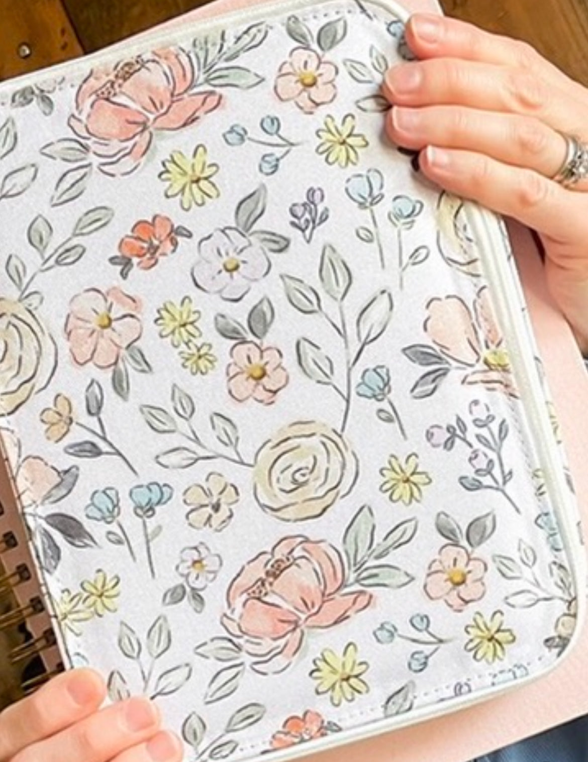 White Floral Canvas Organizer