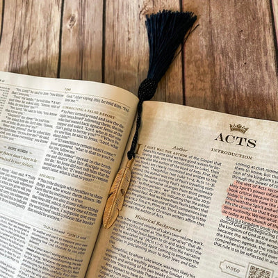 Christian Feather Bookmark ~Psalm 91:4 - The James Method